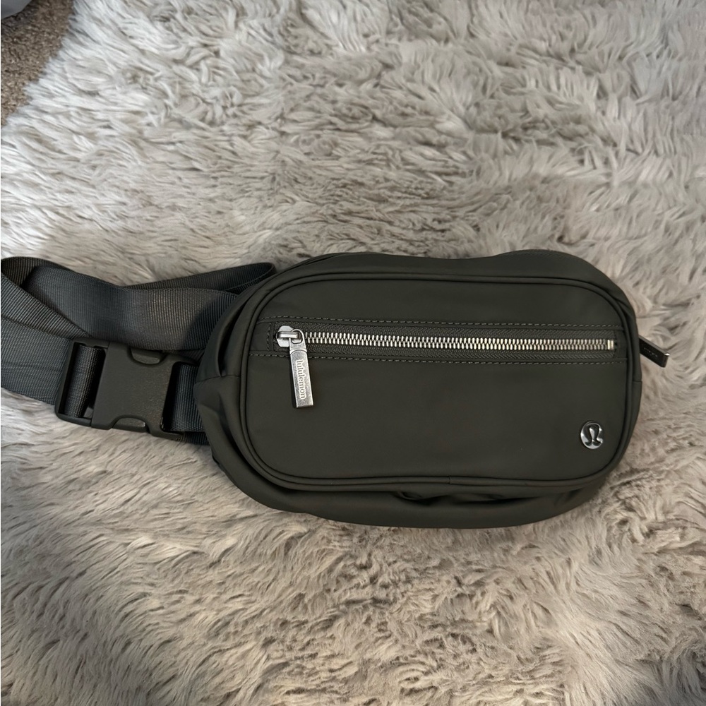 lululemon athletica Black Belt Bag Sleek Design